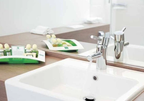 Смеситель для раковины Grohe Essence 34294000