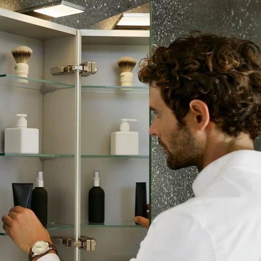 Зеркальный шкаф Keuco Royal 15 50 14401171101 серебристый анодированный