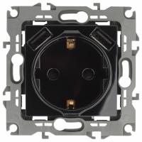 Розетка с заземлением и со шторкой и 2хUSB, без рамки Эра Эра 12 12-4109-06