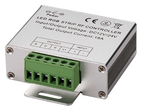 Контроллер-регулятор цвета RGB с пультом ДУ Wolta WLC-CP/01