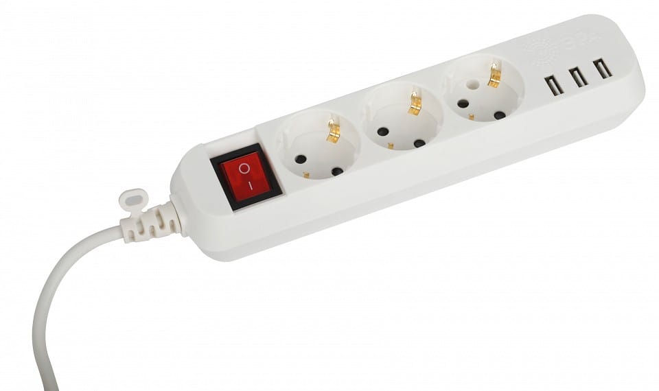 Удлинитель с выключателем Эра  U-3es-1,5m-USB