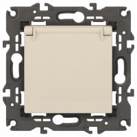 Розетка с заземлением и со шторкой, без рамки с крышкой Эра Эра Elegance 14-2103-02