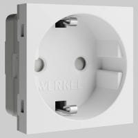 Розетка с заземлением и со шторкой модульная Werkel белый a069368