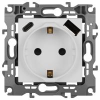 Розетка с заземлением и со шторкой и 2хUSB, без рамки Эра Эра 12 12-4108-01М