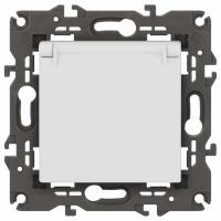 Розетка с заземлением и со шторкой, без рамки с крышкой Эра Эра Elegance 14-2103-01