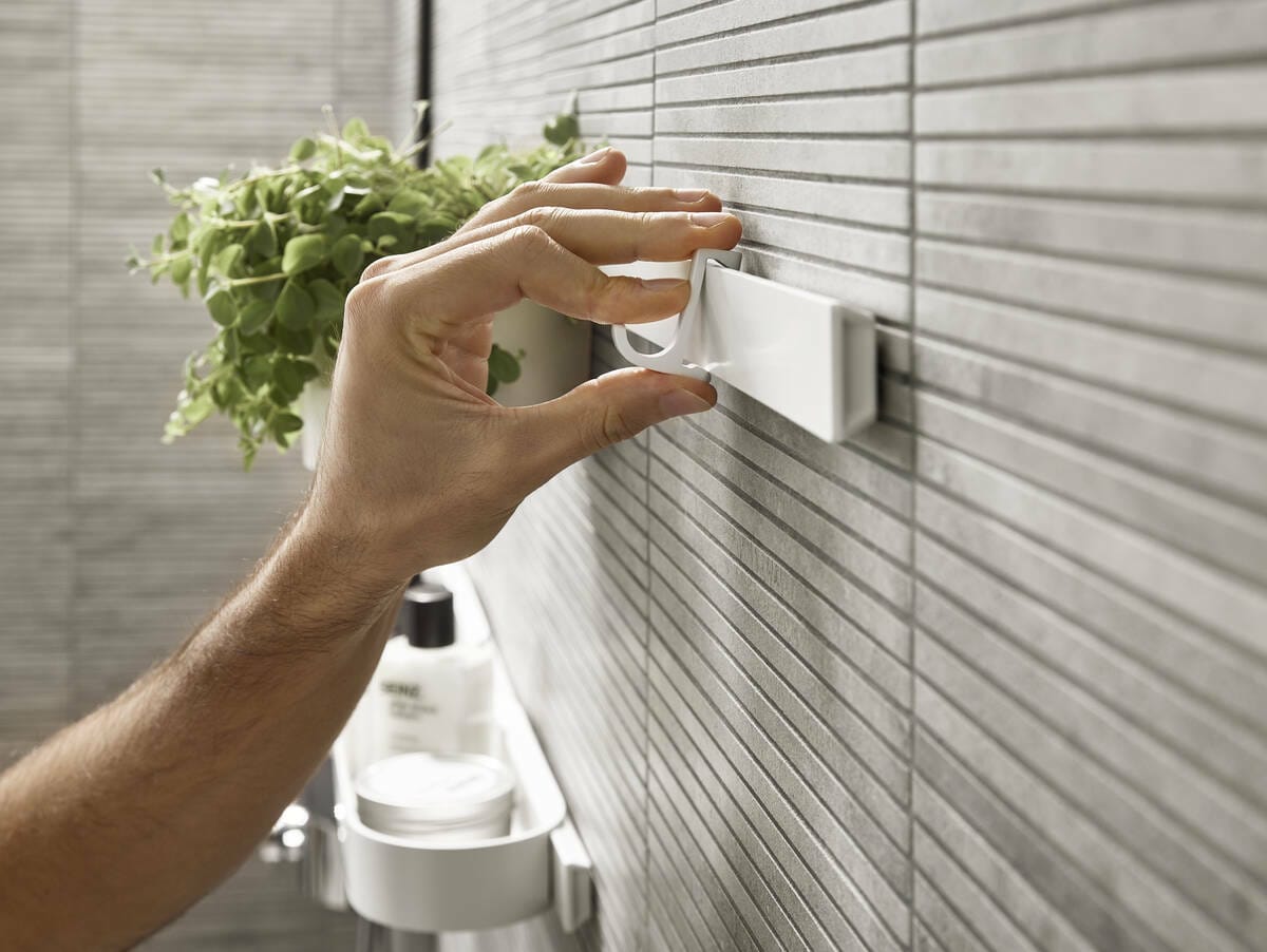 Штанга для душа hansgrohe WallStoris 70 27904700 белая матовая