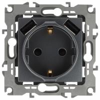 Розетка с заземлением и со шторкой и 2хUSB, без рамки Эра Эра 12 12-4109-12