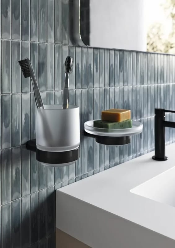 Держатель зубных щеток Inda Mito A2010NNE+R00100007 черный матовый