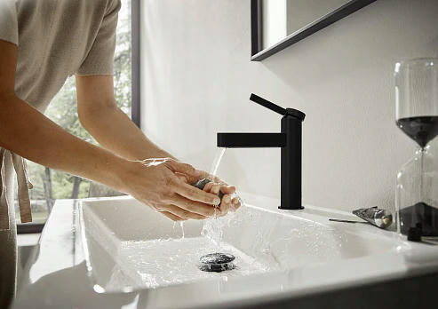 Смеситель для раковины hansgrohe Finoris 76020670 со сливным гарнитуром