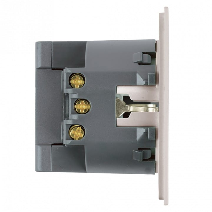 Розетка с заземлением и со шторкой и 2хUSB type A и C, без рамки Stekker Мия 50482