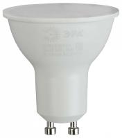 Лампа светодиодная Эра  GU10 9Вт 2700K LED MR16-9W-827-GU10 R