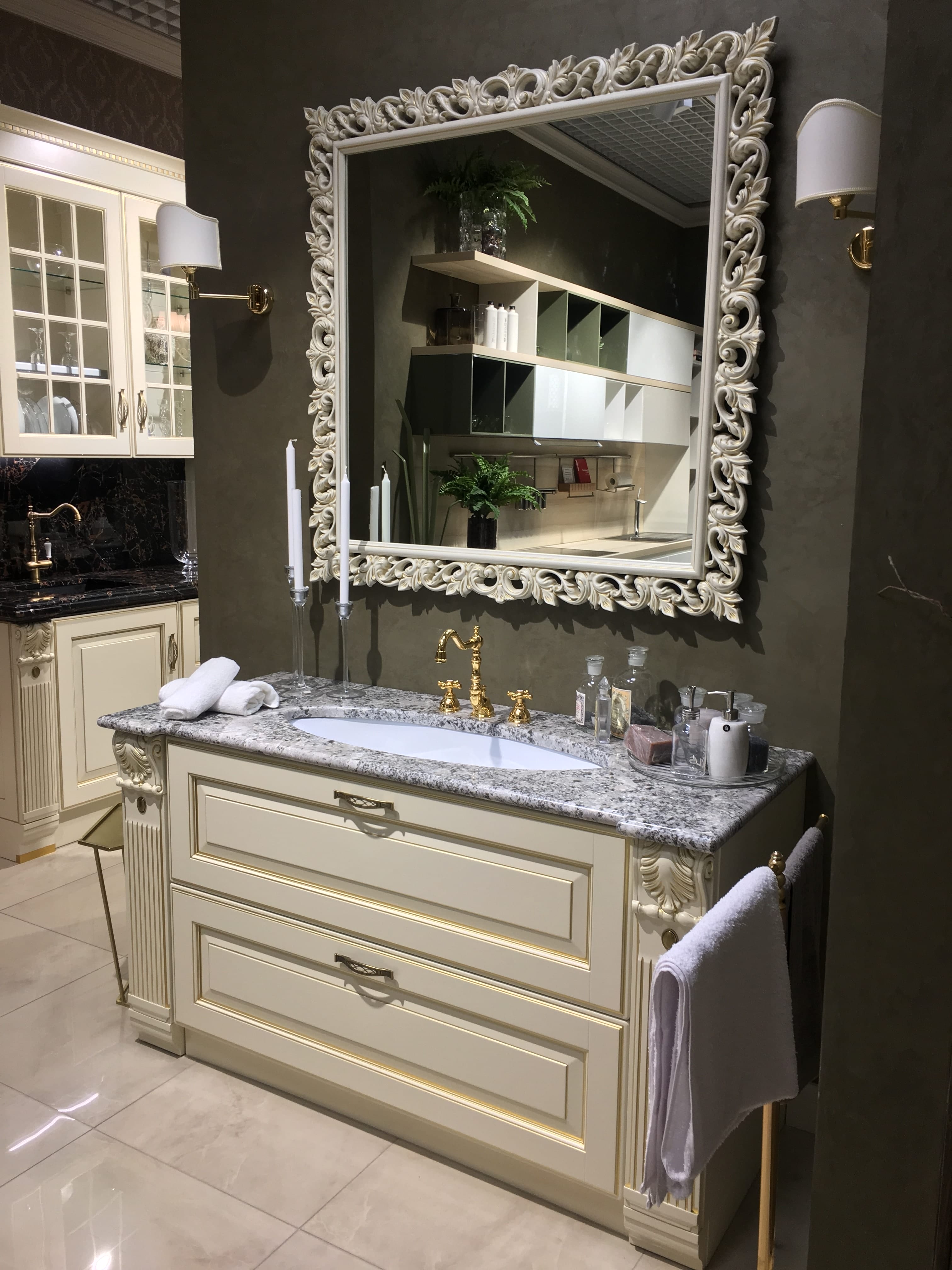 Комплект мебели для ванной комнаты Scavolini Baltimora RAL1013 ORO