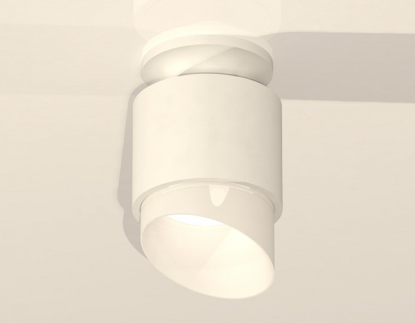 Накладной светильник Ambrella Light XS XS7510046