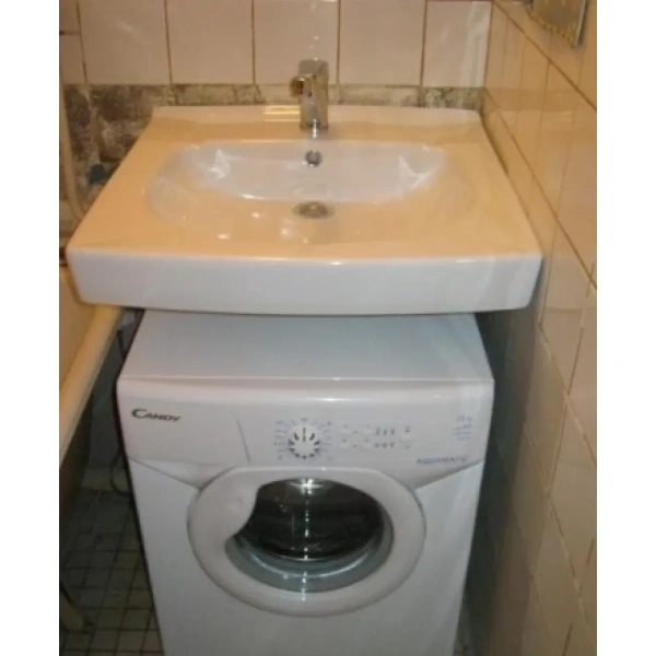 Раковина Пилот 60x60 см с креплением, сифоном и кронштейном Santek 1.WH30.1.971