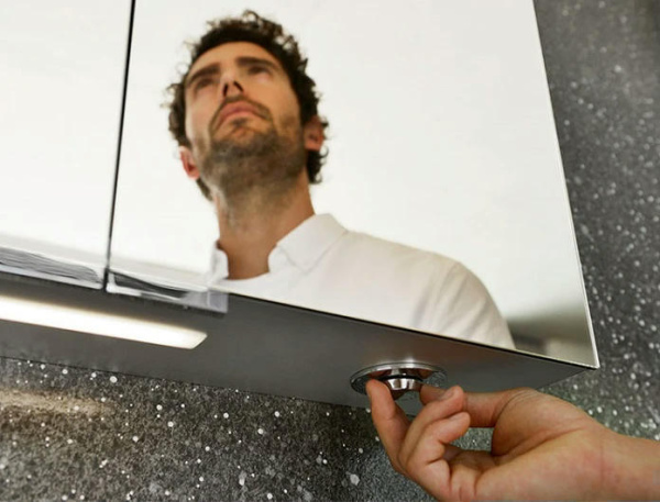 Зеркальный шкаф Keuco Royal 15 100 14404171301 серебристый анодированный