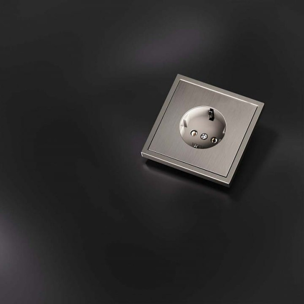 Накладка для розетки с заземлением Voltum S70 METAL VLSM000611