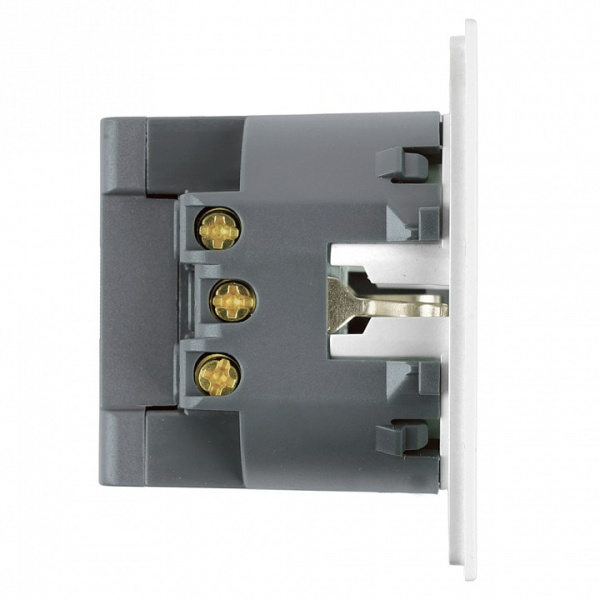 Розетка с заземлением и со шторкой и 2хUSB type A и C, без рамки Stekker Мия 50438