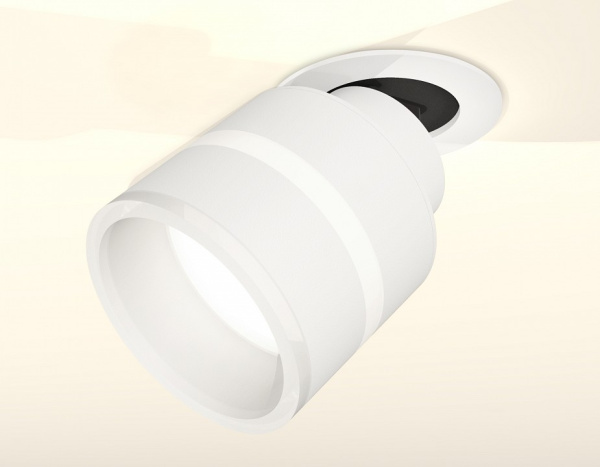Встраиваемый светильник на штанге Ambrella Light XM XM8101524