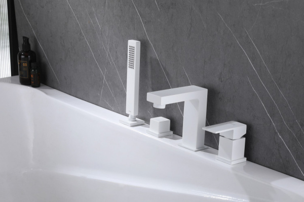 Смеситель на борт ванны Abber Daheim AF8213W белый матовый