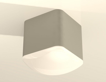 Накладной светильник Ambrella Light XS XS7807011