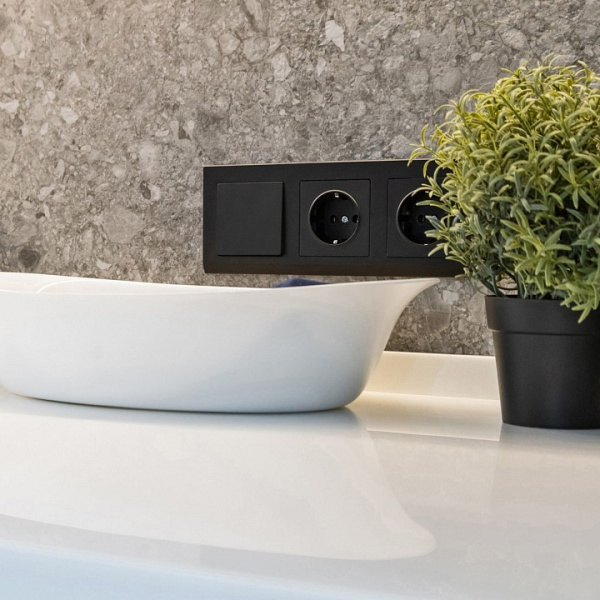 Рамка на 3 поста Werkel Stark (черный) W0031808