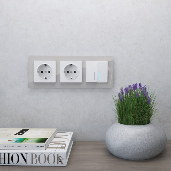 Рамка на 3 поста Werkel Favorit (дымчатый) W0031117