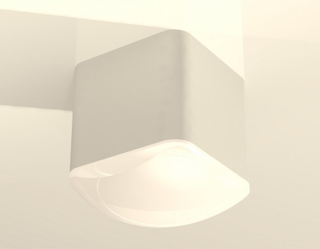 Накладной светильник Ambrella Light XS XS7805041