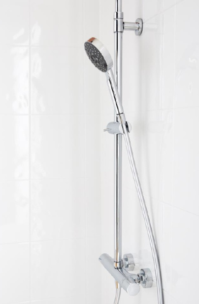 Душевая стойка Jacob Delafon Brive E24322-CP с термостатом