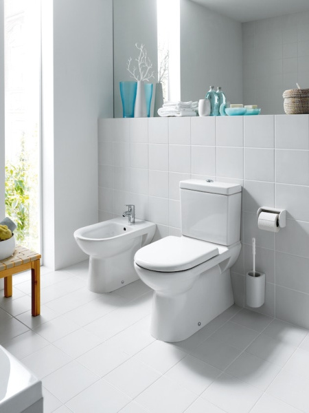 Биде напольное Laufen PRO 8.3295.1.000.304.1