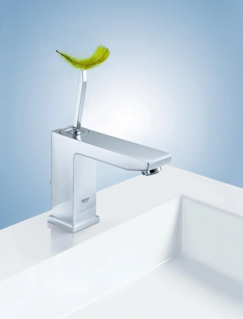 Смеситель Grohe Eurocube Joy 23657000 для раковины