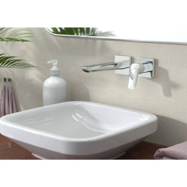 Смеситель для раковины настенный hansgrohe Logis Fine 71256000 хром