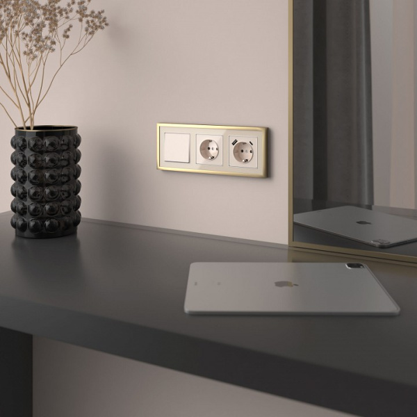 Выключатель проходной одноклавишный без рамки Werkel айвори акрил W1112043