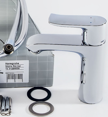 Смеситель для раковины hansgrohe Metris 31285000 с гигиеническим душем