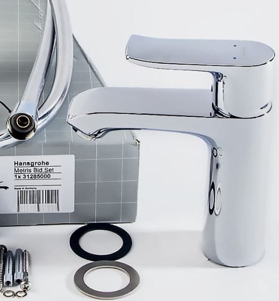 Смеситель для раковины hansgrohe Metris 31285000 с гигиеническим душем