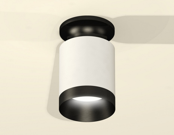 Накладной светильник Ambrella Light XS XS6301121