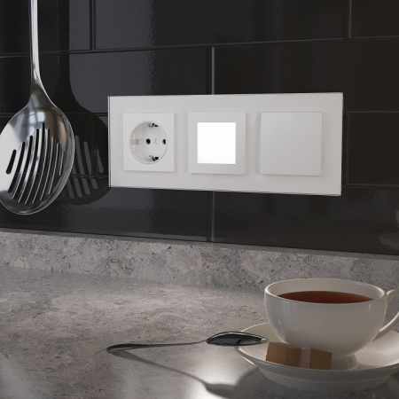 Заглушка для поста с подсветкой без рамки Werkel белый W1154301