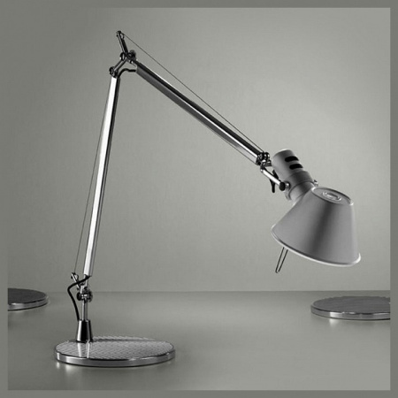 Настольная лампа офисная Artemide A011800