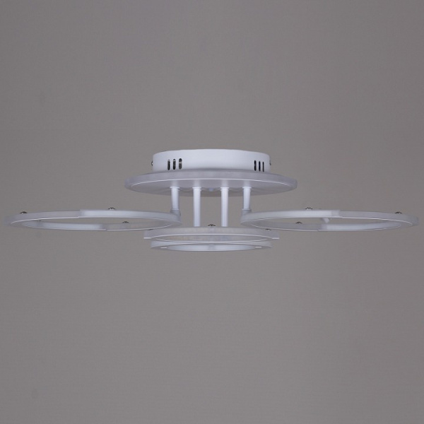 Потолочная люстра Reluce 9820 09820-3.3-2+2A WH (RGB)
