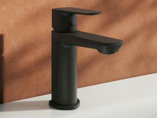 Смеситель для раковины Ravak Life LF 012.20BL X070476 черный