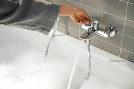 Смеситель для ванны hansgrohe Rebris E 72450000 хром
