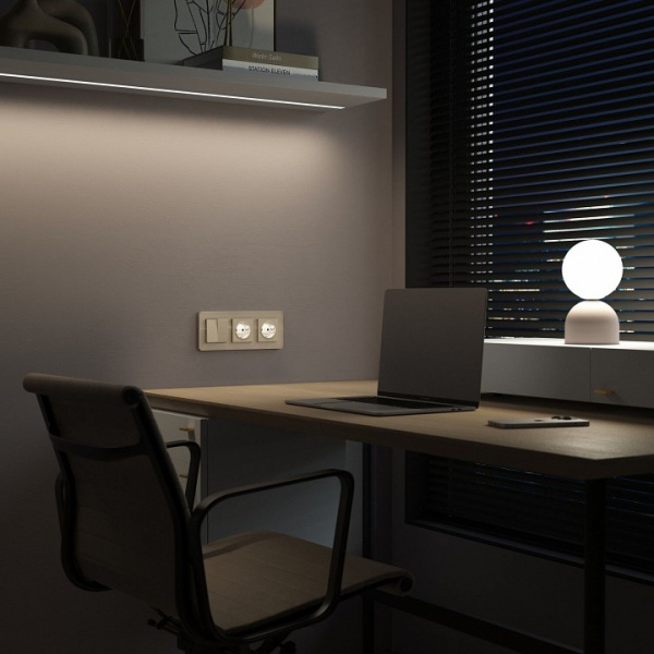 Розетка с заземлением с подсветкой без рамки Werkel DBQ29 W1171462