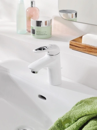 Смеситель Grohe Eurostyle New 33558LS3 для раковины белая луна
