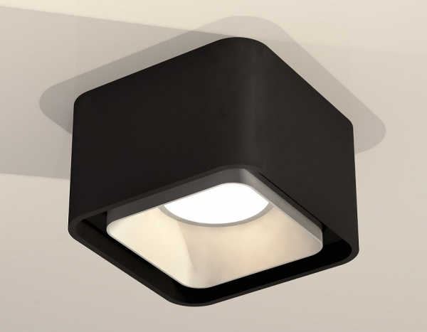 Накладной светильник Ambrella Light XS XS7833003