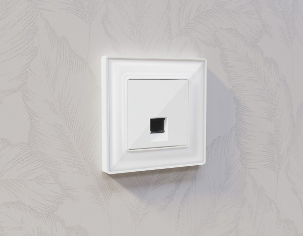 Розетка Ethernet RJ-45 и со шторками, без рамки Ambrella Volt ALFA MA112005