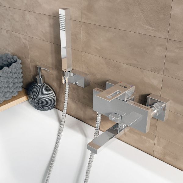Альме (Alme) 1501 Смеситель для ванны с коротким изливом