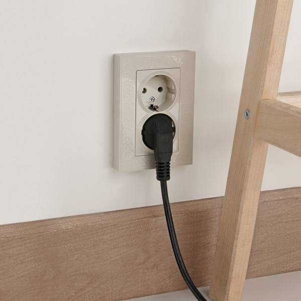 Розетка двойная с заземлением без рамки Werkel слоновая кость W1172003