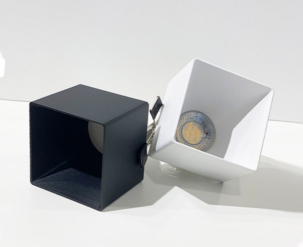 Встраиваемый светильник Italline DL 3024 DL 3024 black