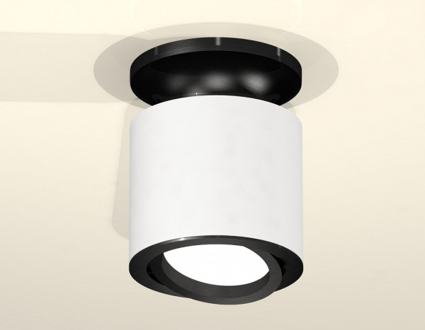 Накладной светильник Ambrella Light XS XS7401081