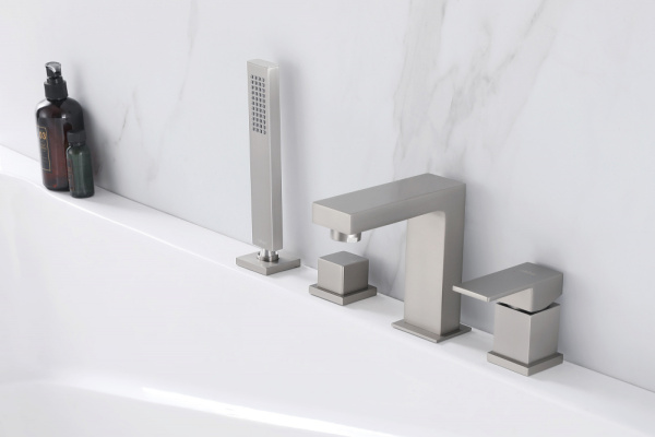 Смеситель на борт ванны Abber Daheim AF8213SP сатин