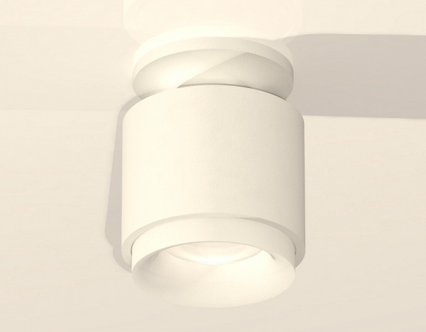 Накладной светильник Ambrella Light XS XS7510044